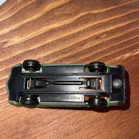 Vintage Unbranded Green #25 Chevy Camaro Z-28 1/64 Diecast/Plastic - Picture 6 of 6